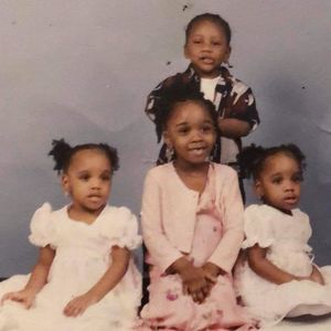 Meet your Posher, Denise